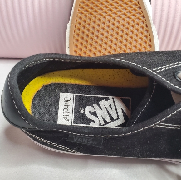 Vans - Picture 5 of 5
